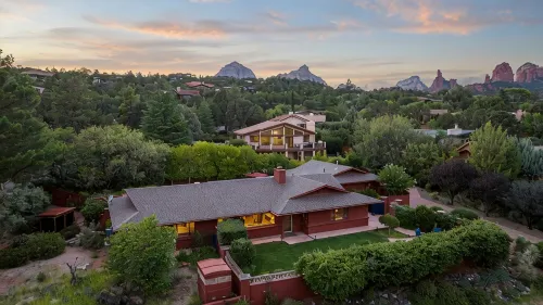 Uptown home, Heated Pool, Hot Tub, Amazing Views