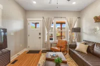 Modern condo in the heart of Uptown Butte - Unit B