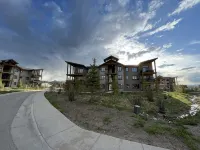 Bonus Bunk Room!  Private Hot Tub and Walkable to Restaurants and Brewery!