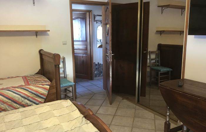 2 bedrooms in a pullhouse and jacuzzi