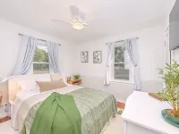 Kingwood Cottage, a beautiful 2-bedroom cottage across from Kingwood โรงแรมในแมนส์ฟิลด์