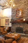 Spacious 4Br/4Bth Lodge With Ice Skating Pond, Heated Pool, 3 Min Walk To Ski - Pools