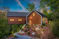 Modern Luxury Chalet • Mountain Views • Hot Tub • Fire Pit • Pets - Bergblick