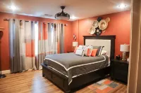 Cozy 3-bedroom home in Kansas City with WiFi, AC, and a private backyard. - Alojamientos