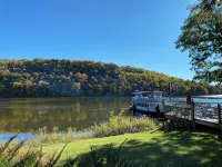 Historic Cottage - Walk to Downtown & Trails - Homestays