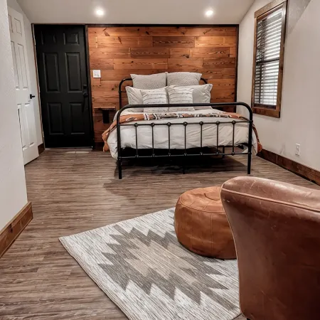 Charming 2BR Bunkhouse in the heart of the Texas Hill Country!