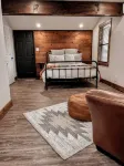 Charming 2BR Bunkhouse in the heart of the Texas Hill Country! - Chalets
