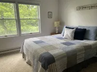 Lakefront home on breathtaking Lake Huron. - 3성급