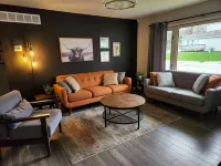 Modern Home, Sleeps 10, Near Downtown and VU, over 2000 Sqft - 4-stjärniga