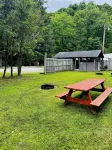 RIVERSIDE RENOVATED 1950's schoolhouse, HOT TUB, Pellet Stove, Pet Friendly - 4-Star