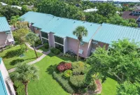 Siesta Key Beach IDEAL LOCATION BEACH, VILLAGE, HEATED POOL - Gym