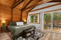 Wild Dog Cabin located on Highway 2 - Only 25 min to Steven's Pass! - シャレー