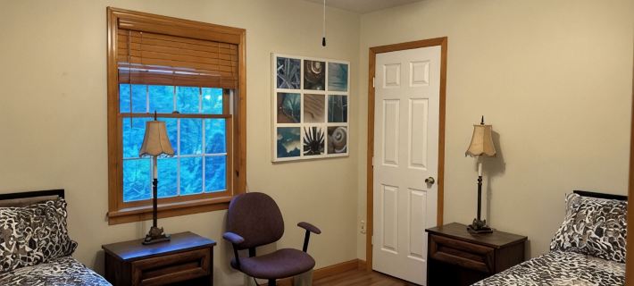 Renewing License: Temporarily No Vacancy- Do Not Auto Book3 Br Rambler Home - Hotels in Wayne County