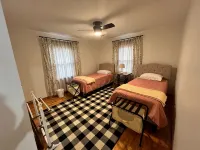 Enjoy this spacious ranch-style house next to the quilting capital of the world. - Wifi