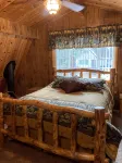 Top Rated Cabin Fenced Backyard with AC - 2 ดาว