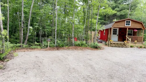 Tiny ‘Garden Cottage’ Getaway in the woods!  Elk Run Estates #3 - Chalets