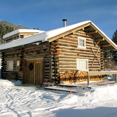 Johnson Creek Cabin * Outstanding Views * 5 Acres of Social Distancing * Sleeps8