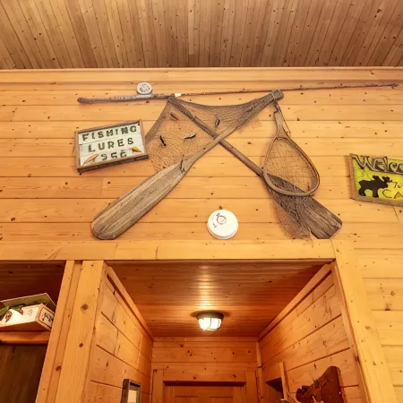 Cozy 2-BR cabin in the beautiful Arkansas forest!