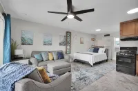 Ocean Front Beach Den -Near Mayo Clinic - 4-Star