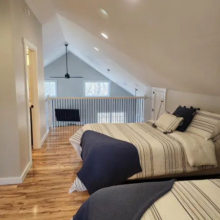 Your Perfect Lake Cumberland Getaway Awaits! Minutes from Lake Access Point.