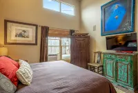 Beautiful Guest House in the Foothills: Fireplace, Hot Tub, Patio, Grill - Jacuzzi