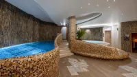 Wellton Riga Hotel & Spa - Hot Tub