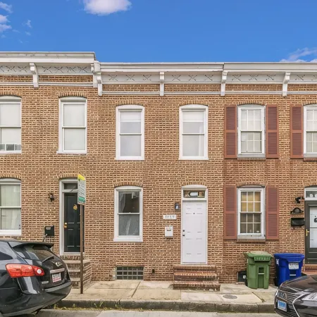 Cozy 2Br Retreat with Free Parking & Prime Location