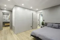 Relaxing Lake Home Meets Contemporary Design - 4-Star