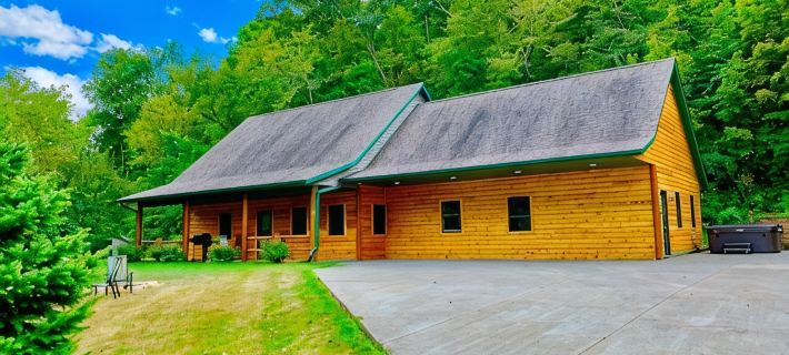 木屋/帶熱水浴缸, 室外泳池 & 檯球桌 阿勒馬基縣住宿飯店