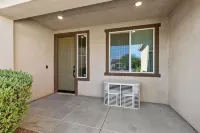 Private Pool Spa Game Room 3King beds 8 min Drive to Coachella - badewanne