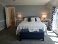 Sycamore Cove - Serene Getaway on the Lake for Your Group! - 4-Star