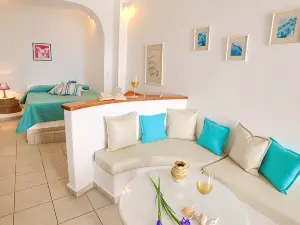Kima Oia Suites