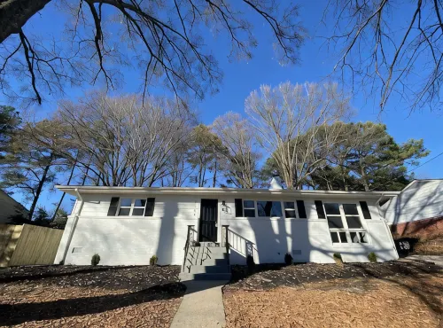 Beautiful Three Bedroom one story house on quiet street - WiFi