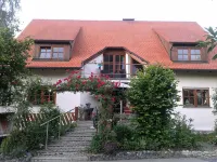 Bright apartment "In the Green" for 6-8 people near Lake Constance - 2-Star