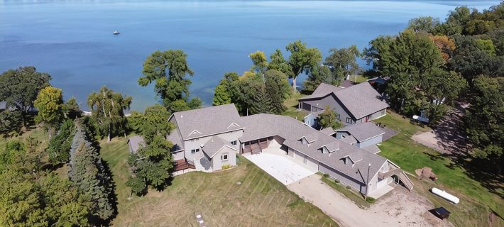 Spectacular Lakefront Retreat on 2 acres~ Perfect Large Family Getaway Hotels in Otter Tail County