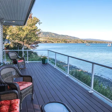 Seafarer's Beach House Beach Front Property, Amazing Views!