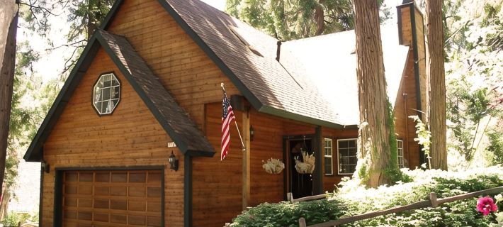 Exquisite 3-bedroom mountain home, steps to Lake Arrowhead Village and lakefront Ξενοδοχεία στην πόλη Lake Arrowhead