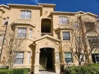 Get away from it all in a place that's close to it ALL! Renovated - near Disney! - Wifi
