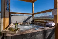 Lagniappe  Lookout , Smoky Mountain View  Private Indoor Pool Hot Tub - Private Pools