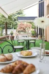 Hotel Cyrano - breakfast