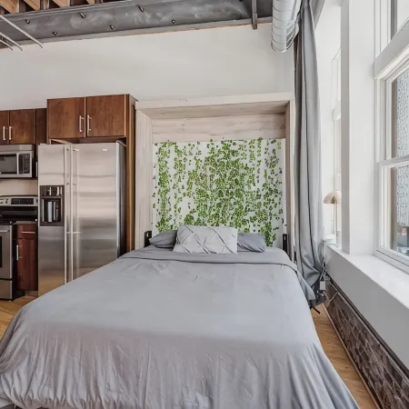 Bright and Spacious Condo Only Steps to Broadway + FREE Parking
