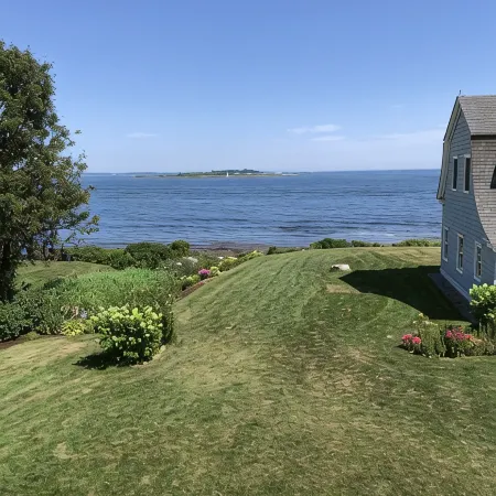 Spacious Cottage Perfect for a Peaceful and Quiet Stay on the Ocean with Beach