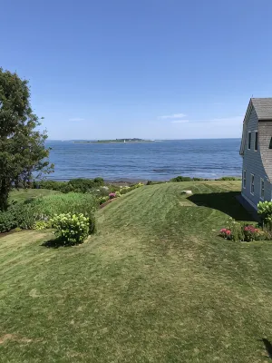 Spacious Cottage Perfect for a Peaceful and Quiet Stay on the Ocean with Beach - 4-stjärniga