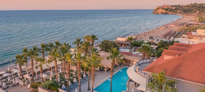 Phoenix Beach Hotel Hotele w: Planos