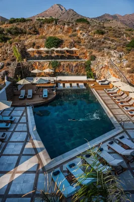 Elounda Orama by Ghh - parking