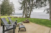 Secluded, peaceful, ocean front home. Close to all amenities/outdoor activities. - 4-Star