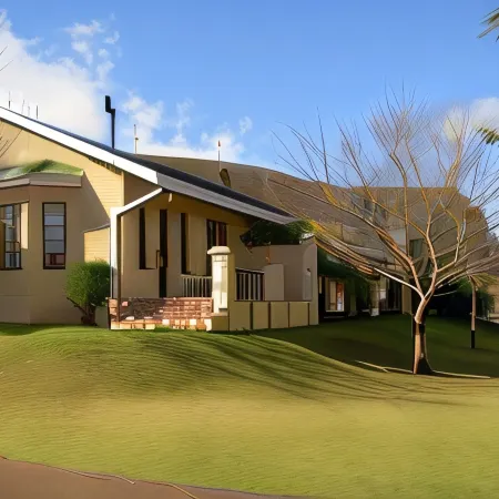 Thaba Tsweni Lodge & Safaris