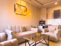 Classic & Cozy | 1BHK | Next To Food Street - parking