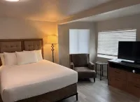 Longmont Lodge and RV Park - 2-Star