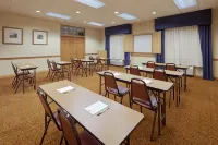Comfort Inn & Suites Cuyahoga Falls - Akron - parking